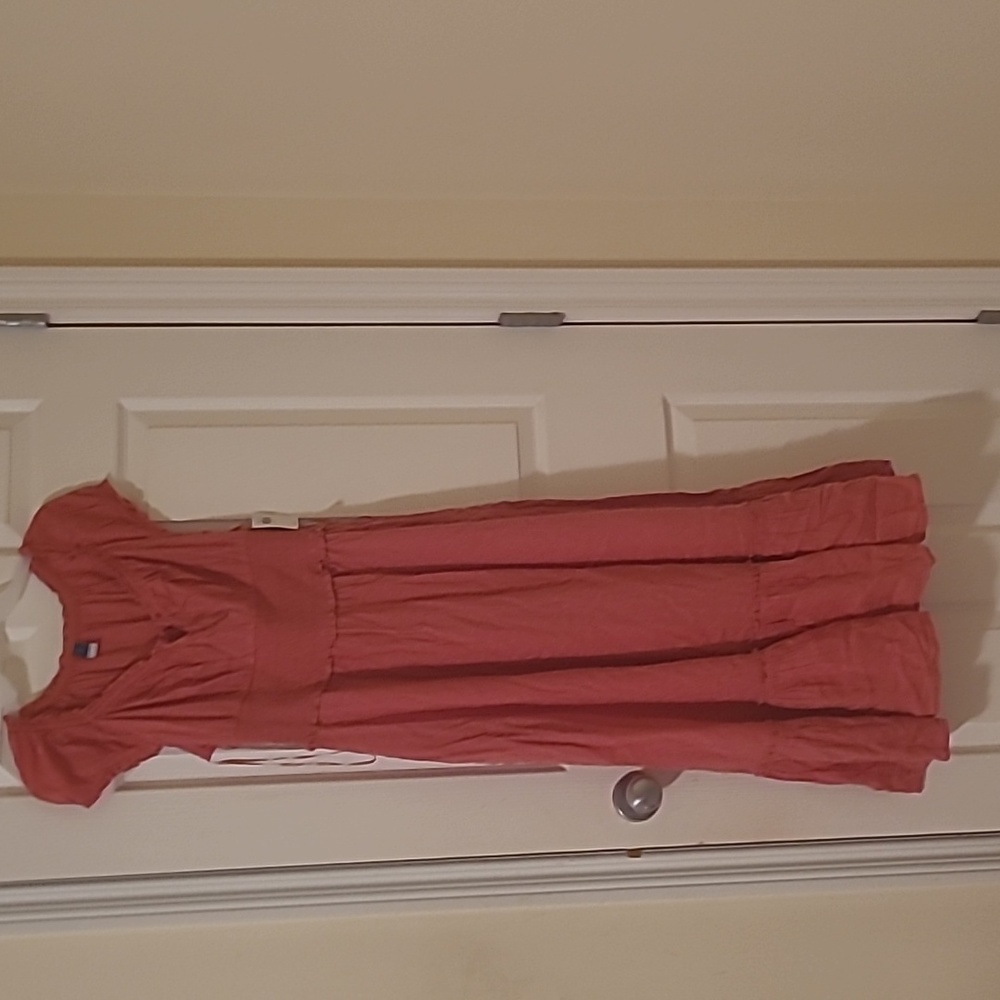 Beautiful  dress...medi length